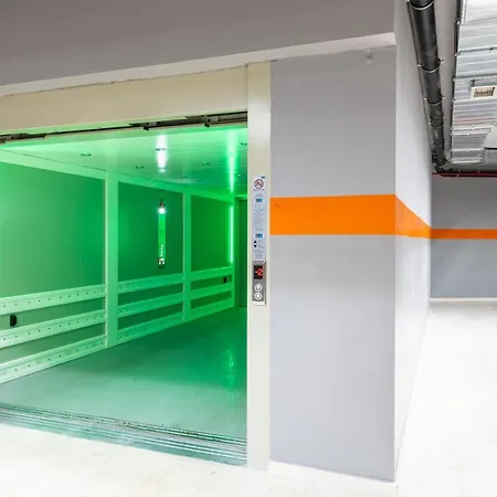 Aprilis Deluxe Hotel