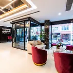 Aprilis Deluxe Ξενοδοχείο 4*