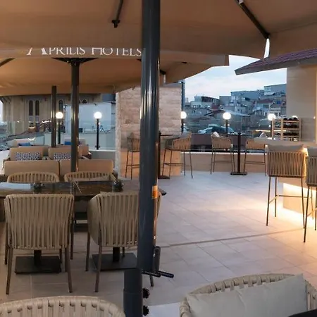 Aprilis Deluxe Hotel