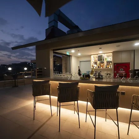 Hotel Aprilis Deluxe 4*