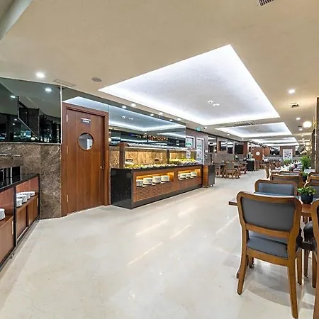 Aprilis Deluxe 4*